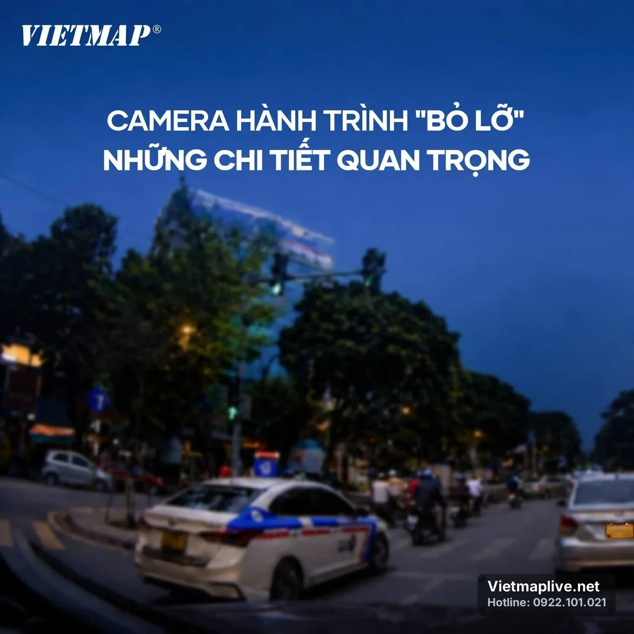 Người lái xe kiểm tra video hành trình rõ nét vào ban đêm